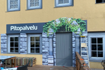 suurkuva-asennus-teippaukset-mainosteipit-ikkunateippaukset-Kara-ja-Juhlapalvelu-Tanja-Leino-1