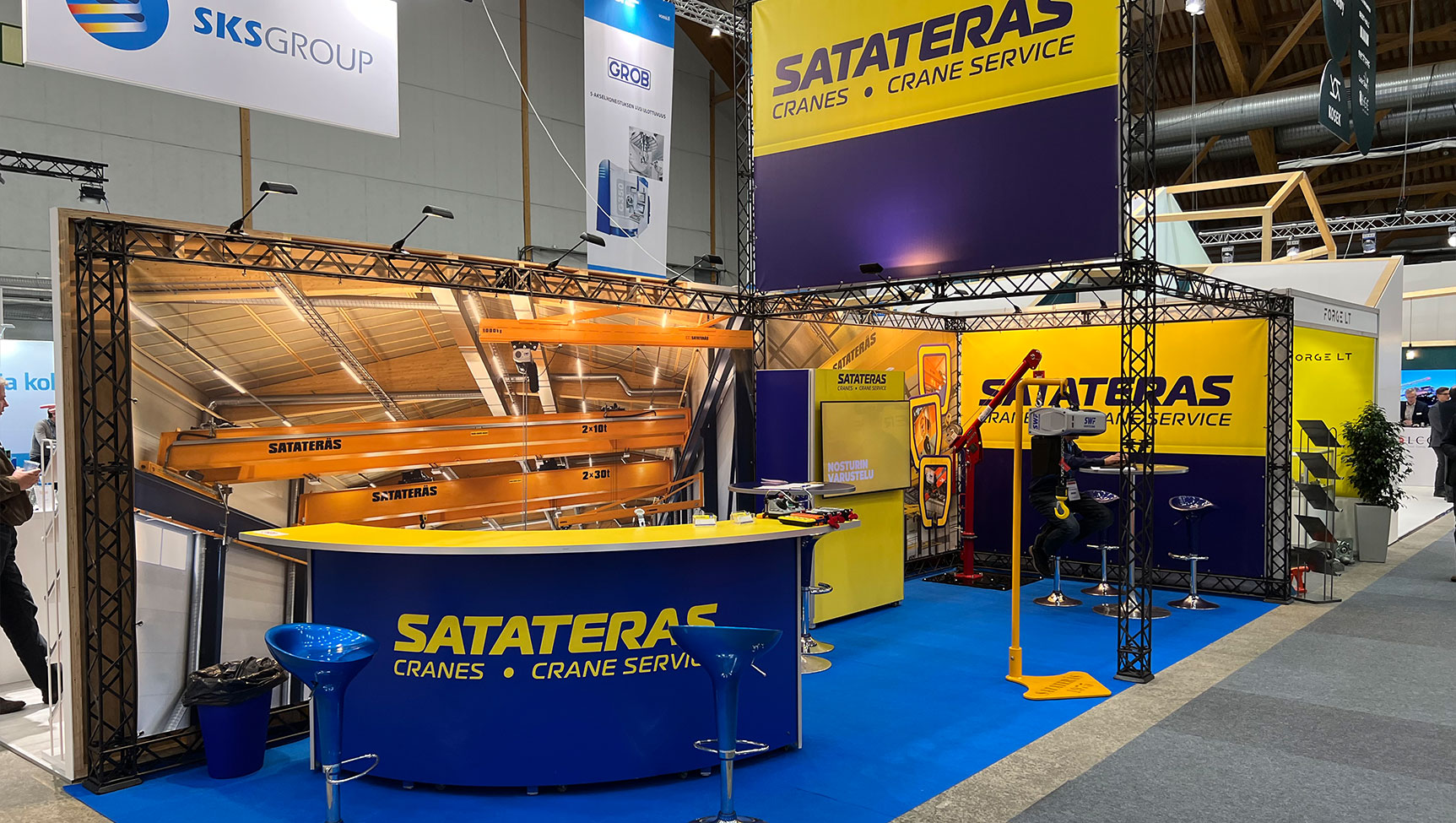 suurkuva-jips-satateras-messut-messuosastot-messusuunnittelu-messurakentaminen-messutulosteet-tulostus-messukalusteet-messuesitykset-1